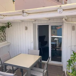 fabulous-2-bedroom-apartment-in-rossio-lisbon-with.hotels-lisbon-portugal.com/